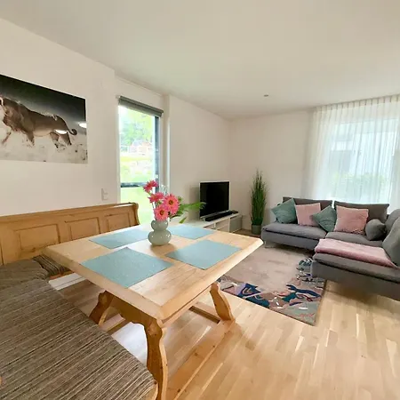 Familienfreundliche Mit Garten In Weiler Am Bodensee